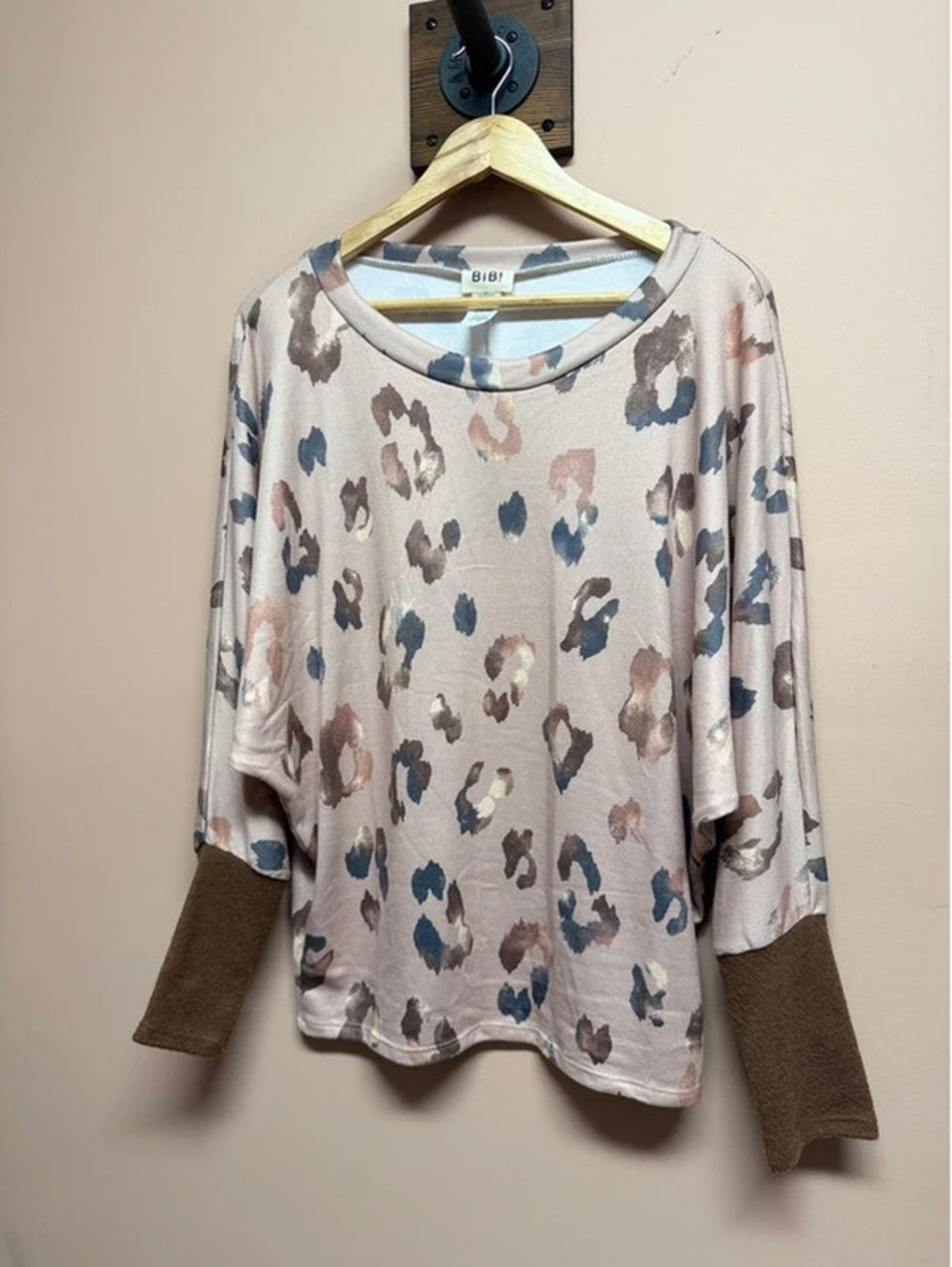 Long sleeve women’s top
